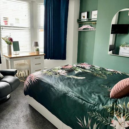 Stylish And Chic Seaside Apartment 사우스엔드온시 외부 사진