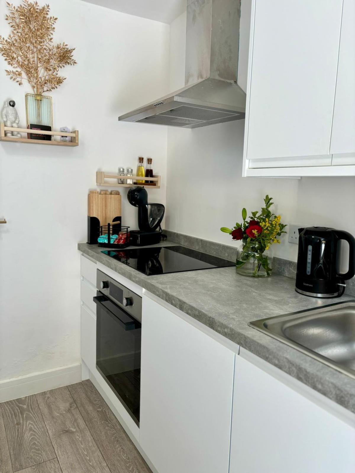 Stylish And Chic Seaside Apartment 사우스엔드온시 외부 사진